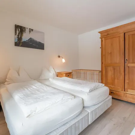 Brixen 3 Apartment *
