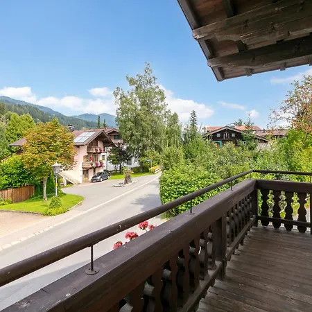 Brixen 3 Apartment *